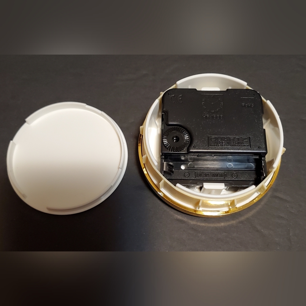 Clock replacement - Picture 4 of 8